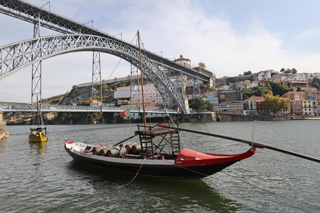 Flh Porto Spacious Apartment With Balcony Eksteriør bilde
