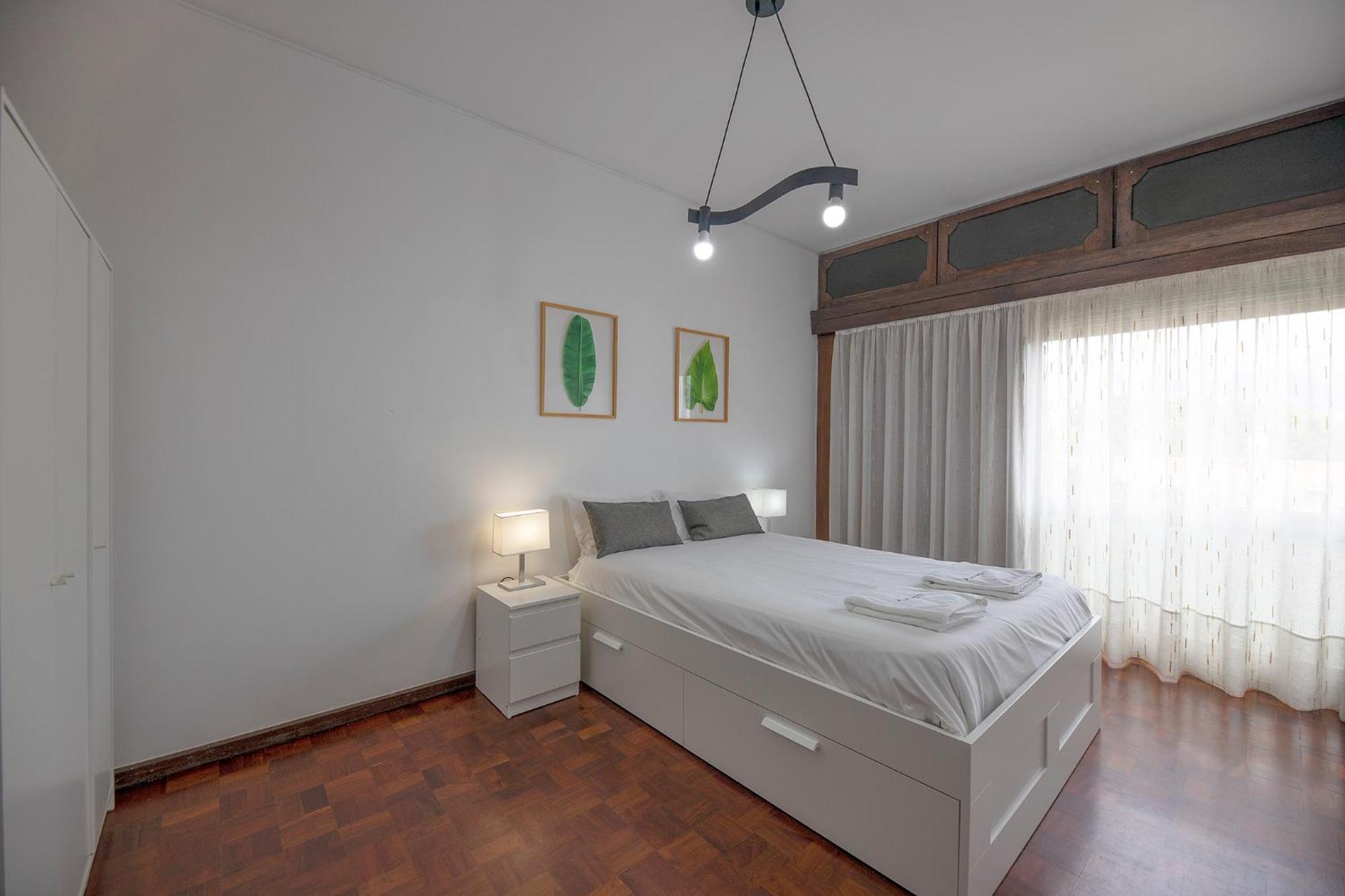 Flh Porto Spacious Apartment With Balcony Eksteriør bilde