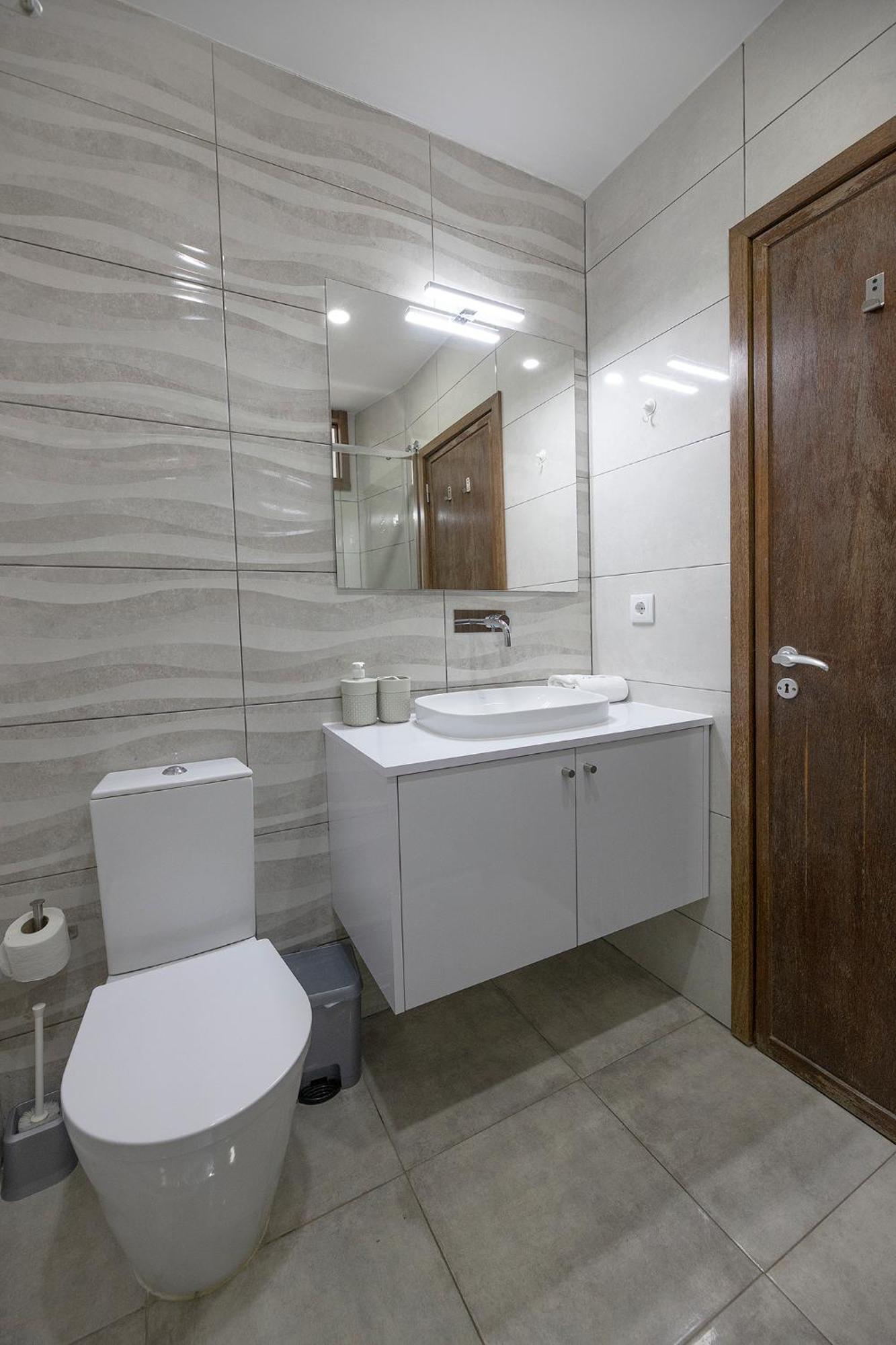Flh Porto Spacious Apartment With Balcony Eksteriør bilde